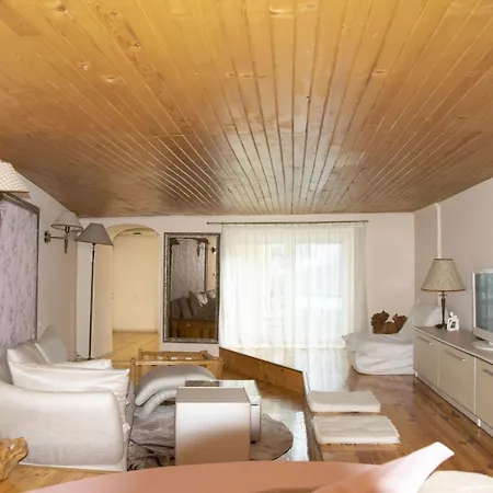 нестандартно бутиково студио за двама романтика *